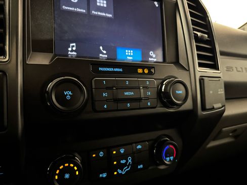 Used 2019 Ford F250 XLT w/ XLT Value Package image 25