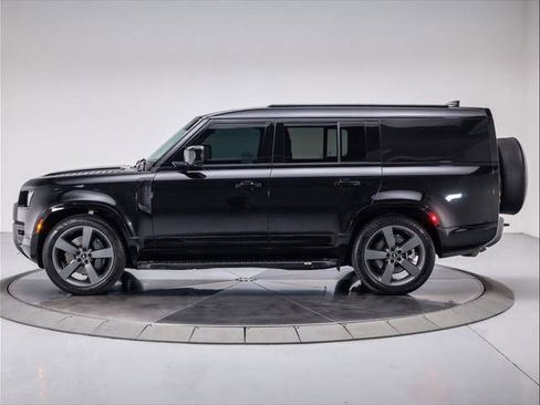 Used 2024 Land Rover Defender 130 Outbound image 2