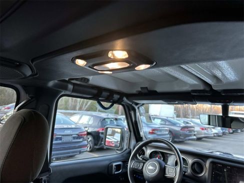 Used 2023 Jeep Wrangler Unlimited w/ Dual Top Group image 17