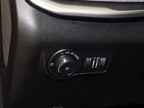 Used 2022 Jeep Compass Latitude w/ Convenience Group FWD image 24