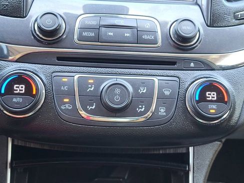 Used 2019 Chevrolet Impala Premier FWD image 14