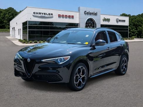 Used 2023 Alfa Romeo Stelvio Veloce AWD/4WD image 1