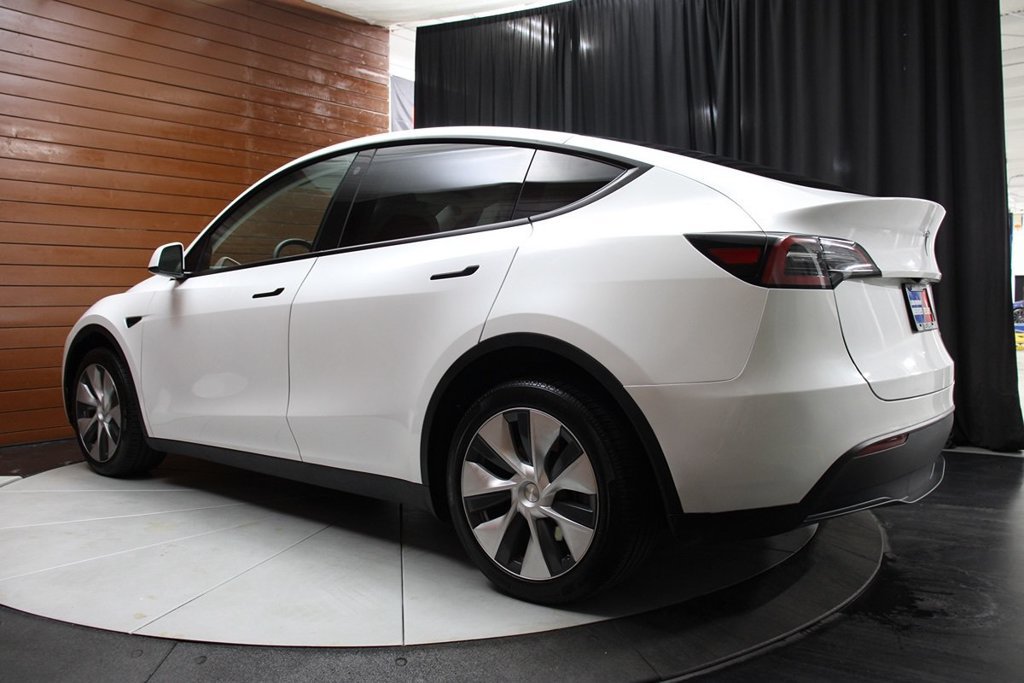 Used 2023 Tesla Model Y Long Range AWD/4WD image 11