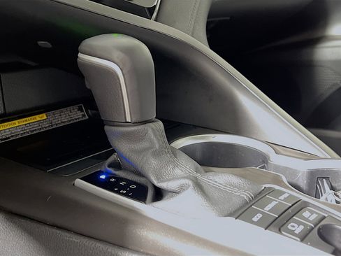 Used 2021 Toyota Camry XLE w/ Cold Weather Package image 24