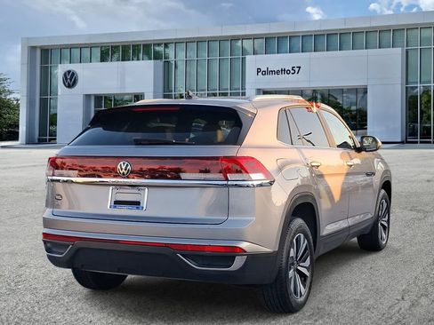 Certified 2024 Volkswagen Atlas Cross Sport SE FWD image 6