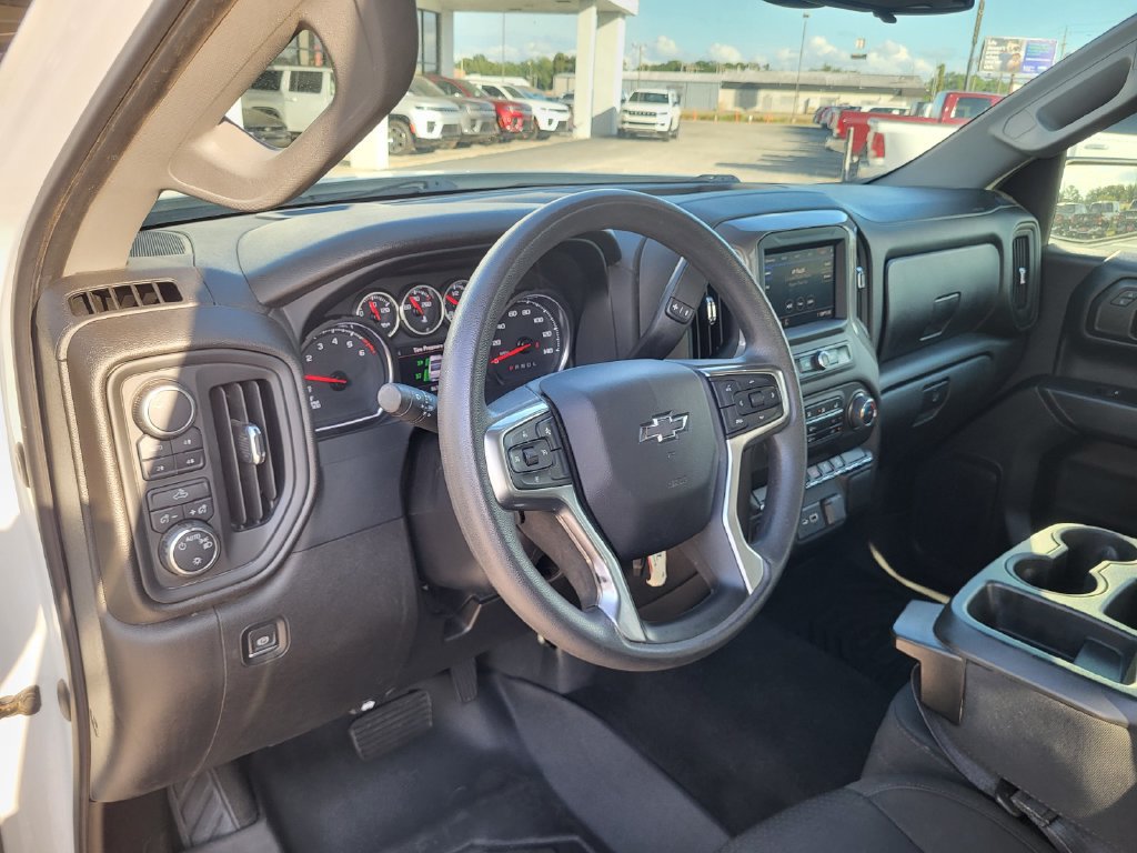 Used 2022 Chevrolet Silverado 1500 Custom Trail Boss w/ Safety Confidence Package AWD/4WD image 9