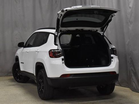New 2026 Jeep Compass Latitude image 27