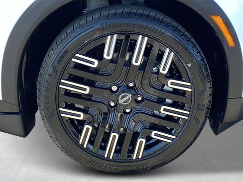 New 2026 Nissan Leaf Platinum+ w/ Cargo Package (Platinum+) image 7