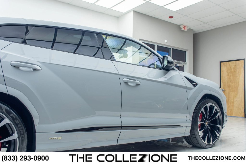 Used 2024 Lamborghini Urus S AWD/4WD image 30