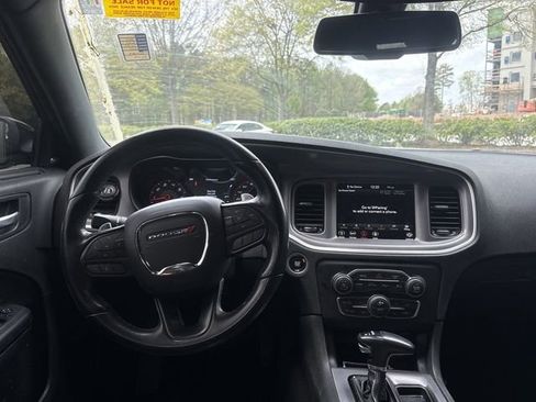 Used 2022 Dodge Charger R/T w/ Blacktop Package image 9