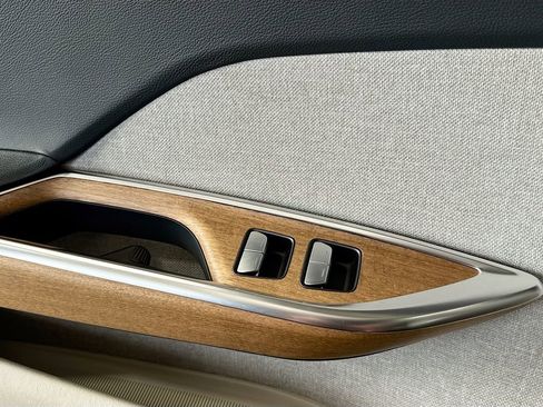 Used 2024 Lucid Air Pure RWD image 11