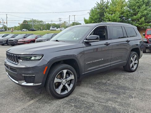 Used 2023 Jeep Grand Cherokee L Limited w/ Trailer Tow Group (B) image 4