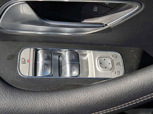 Used 2025 Mercedes-Benz GLS 450 4MATIC image 23