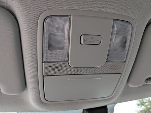 Certified 2025 Kia Soul LX w/ LX Technology Package FWD image 21