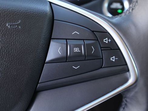 Used 2018 Cadillac XT5 Luxury w/ LPO, Wheel Lock Package image 22