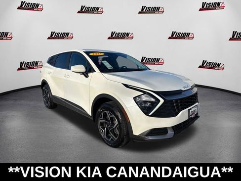 Used 2023 Kia Sportage LX AWD/4WD image 3