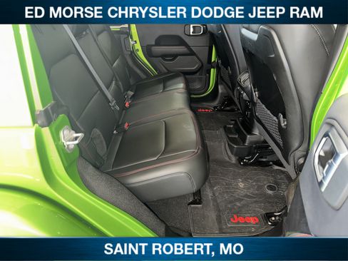 Used 2025 Jeep Wrangler Unlimited Rubicon AWD/4WD image 29