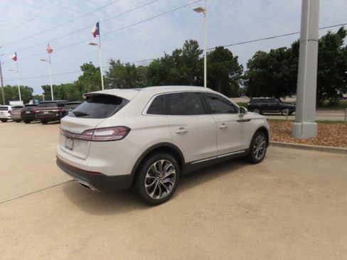 Certified 2022 Lincoln Nautilus Reserve FWD image 9