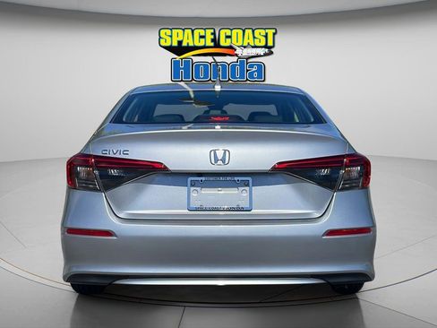 Used 2024 Honda Civic LX image 4