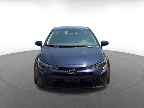 Used 2025 Toyota Corolla LE FWD image 6