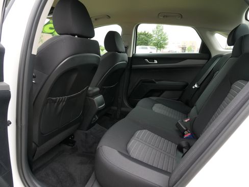 New 2025 Kia K5 LXS image 13