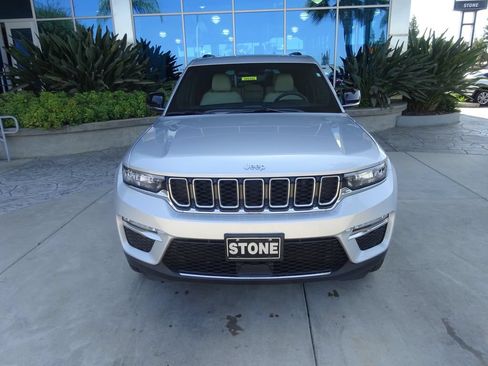Used 2023 Jeep Grand Cherokee 4WD 4xe image 2