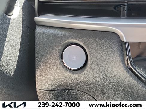 New 2026 Kia Sorento LX FWD image 30