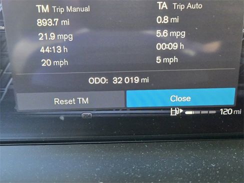 Certified 2023 Volvo XC90 B6 Core w/ Climate Package image 31