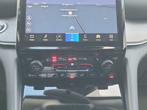 Used 2022 Jeep Grand Cherokee L Limited image 19