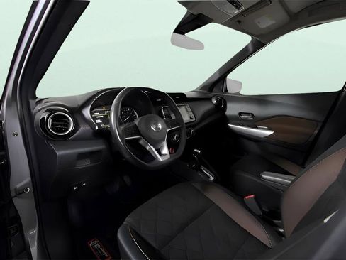 Used 2020 Nissan Kicks SR FWD image 18