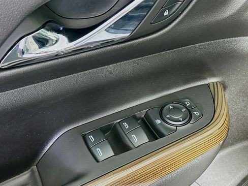 Used 2023 GMC Acadia SLE w/ Driver Convenience Package image 15