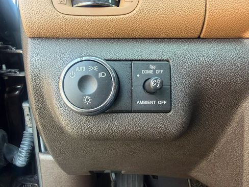 Used 2016 Buick Enclave Premium w/ Enclave Tuscan Edition FWD image 25