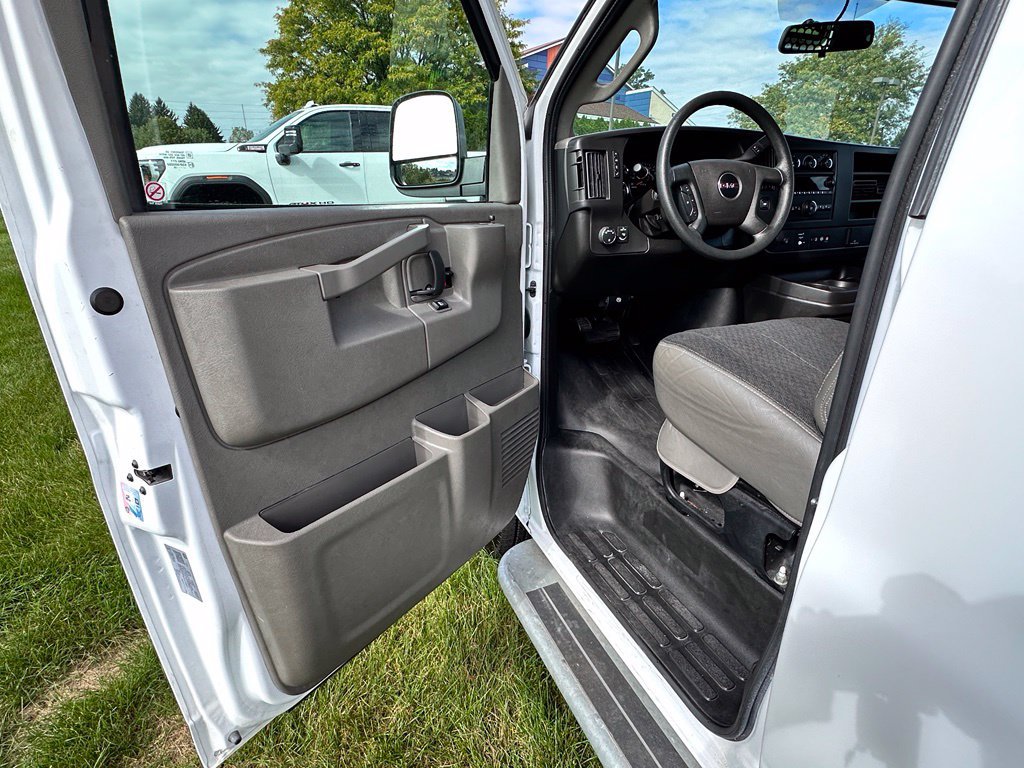 Used 2025 GMC Savana 2500 w/ Driver Convenience Package RWD image 17