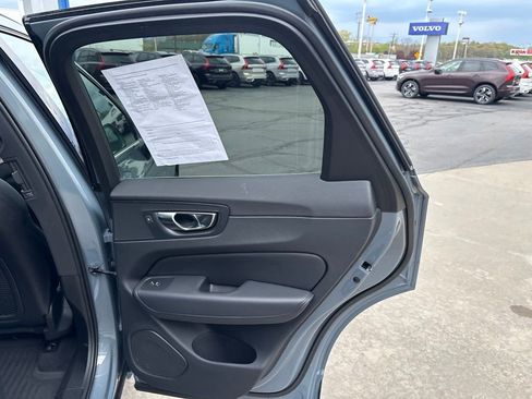 Certified 2023 Volvo XC60 B5 Plus AWD/4WD image 41
