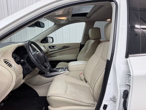 Used 2019 INFINITI QX60 Luxe w/ Essential Package FWD image 9