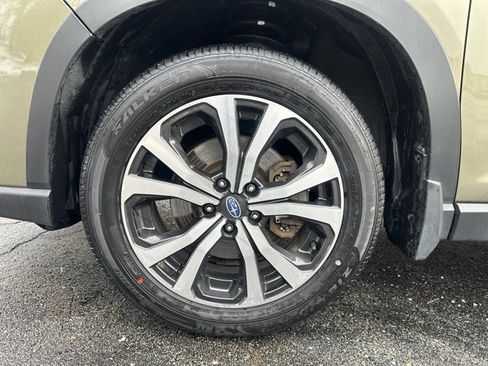 Used 2022 Subaru Forester Limited image 25