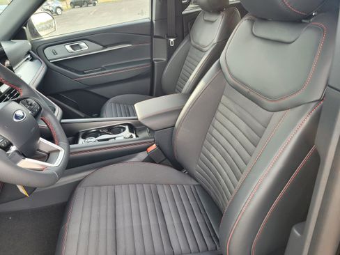 New 2026 Ford Explorer ST-Line AWD/4WD image 17