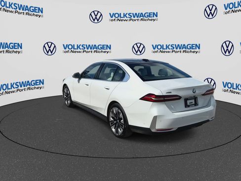 Used 2026 BMW 540i xDrive w/ Executive Package AWD/4WD image 6