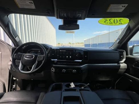 Used 2025 GMC Sierra 1500 SLT AWD/4WD image 16