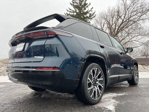 Used 2025 Jeep Wagoneer S Limited image 7