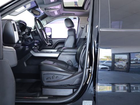 Used 2015 Chevrolet Silverado 2500 LTZ image 15