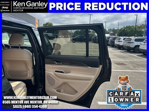 Used 2025 Jeep Grand Cherokee L Limited RWD image 23