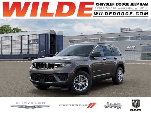 New 2025 Jeep Grand Cherokee Laredo X w/ Luxury Tech Group I AWD/4WD image 1