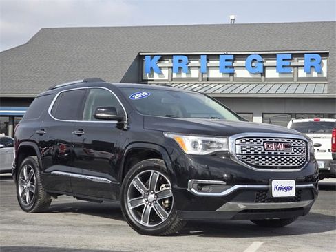 Used 2019 GMC Acadia Denali w/ Technology Package image 2