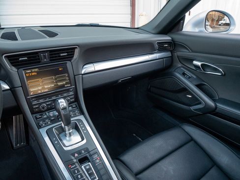 Used 2015 Porsche 911 Carrera S image 24