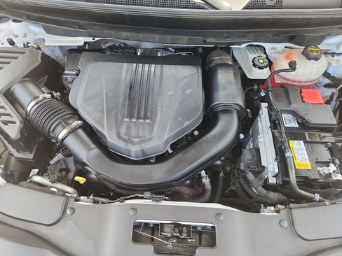 Used 2024 Chevrolet Traverse LT w/ Enhanced Driving Package FWD image 31