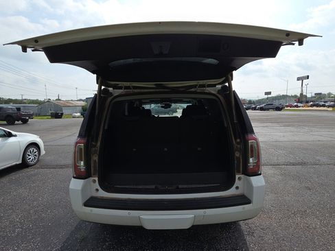 Used 2019 GMC Yukon SLT AWD/4WD image 15