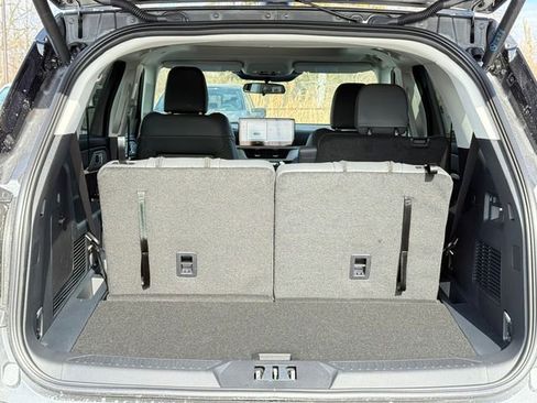 New 2026 Ford Explorer Active w/ Active Comfort Package image 4