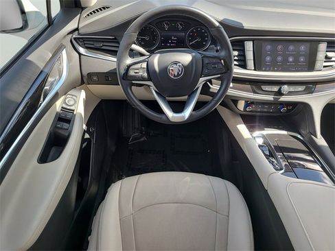 Used 2024 Buick Enclave Essence image 18