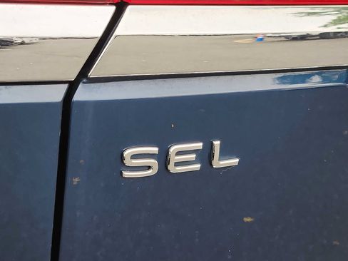 Used 2023 Volkswagen Atlas SEL AWD/4WD image 28